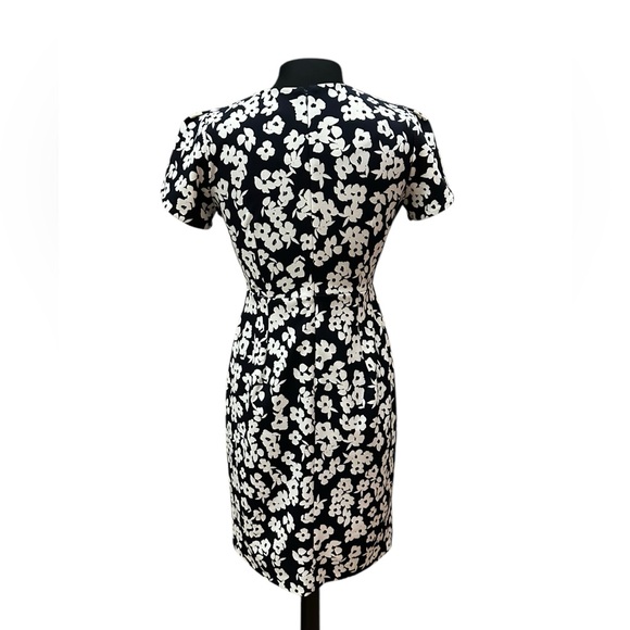 Beautiful Ann Taylor Dress - Picture 4 of 4